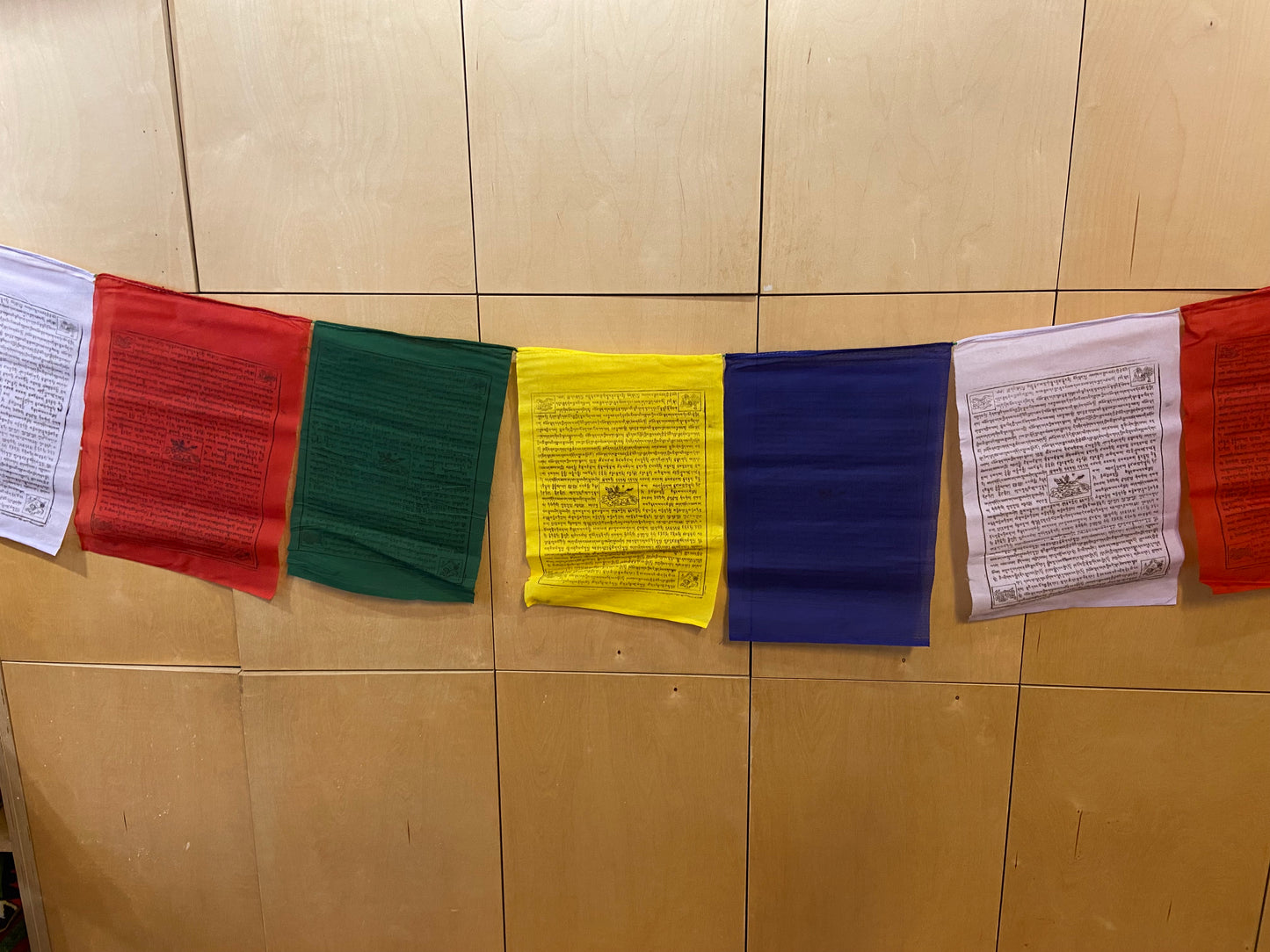 Gebedsvlaggen - medium aan koord van 7 meter